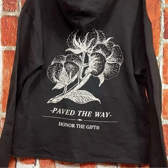 “Honor The Gift Black Hoodie 2023 Small – New” - Picture 4 of 8